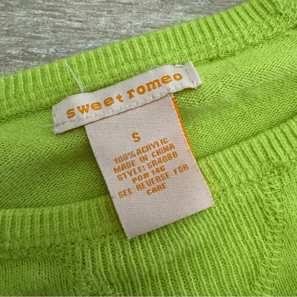 Sweet Romeo Sweater Size Small - Picture 4 of 15